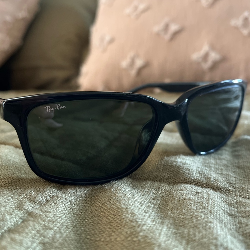 Vintage Ray-Ban Sunglasses with Case